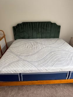 Moving sale   Jade green king size headboard in like new state.  Cash or zelle only Please see my other listings