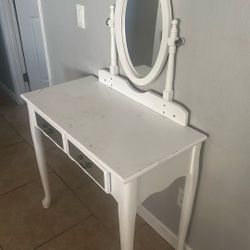 White Make Up Vanity 