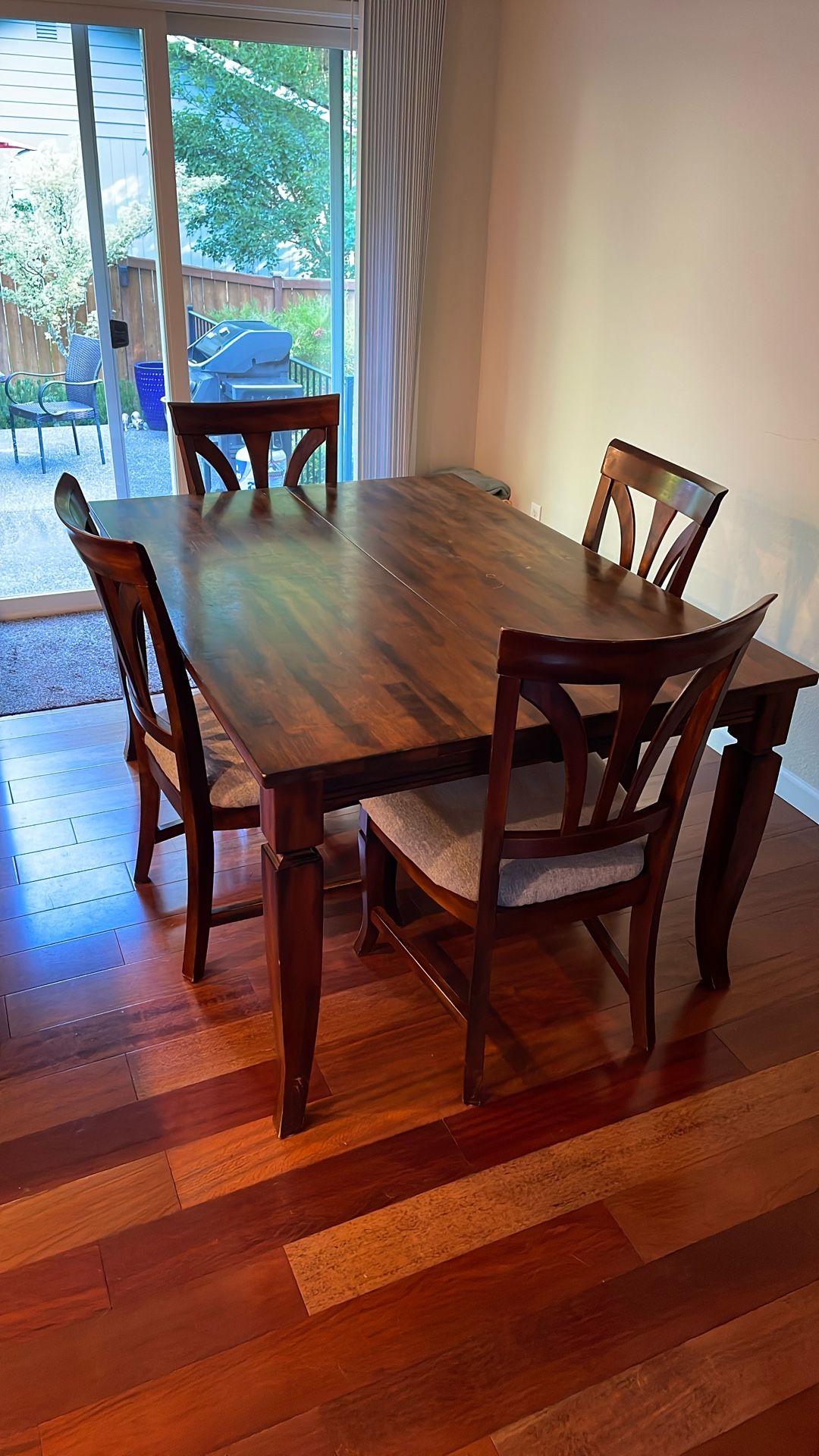 Kitchen Table And Chairs