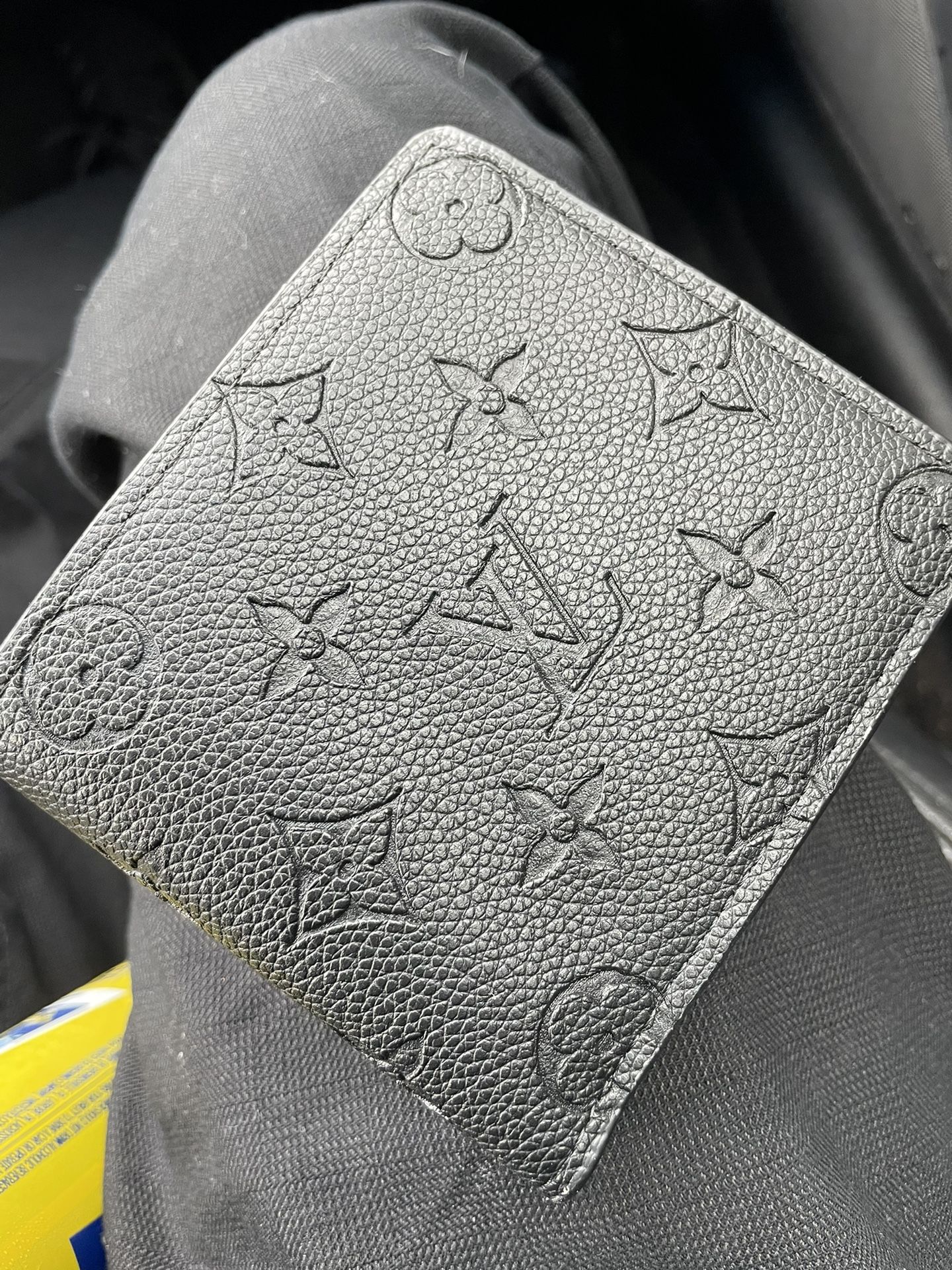 L v Black Wallet men’s