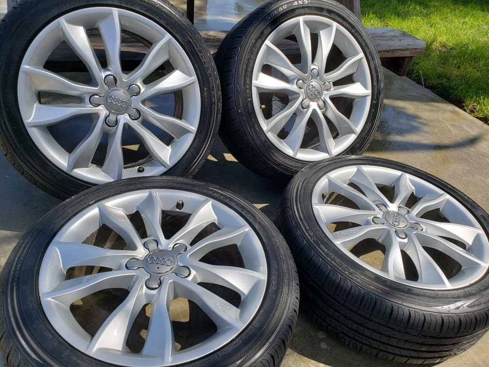AUDI 17"INCH WHEELS WITH BRAND NEW TIRES 225/45/17