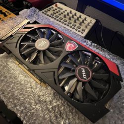 MSI Radeon R9 270X 2GB