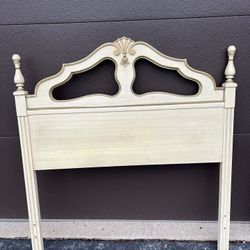 7pc French provincial Bedroom Furniture 