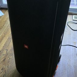 JBL PartyBox 710 + JBL Wireless Mics (2)
