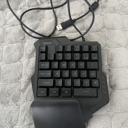 gaming keyboard 