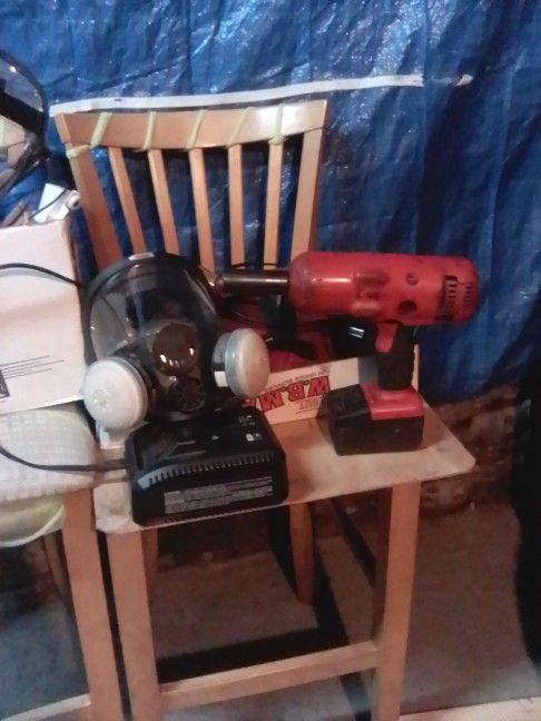 Snapple Hand Tools With A Face Mask