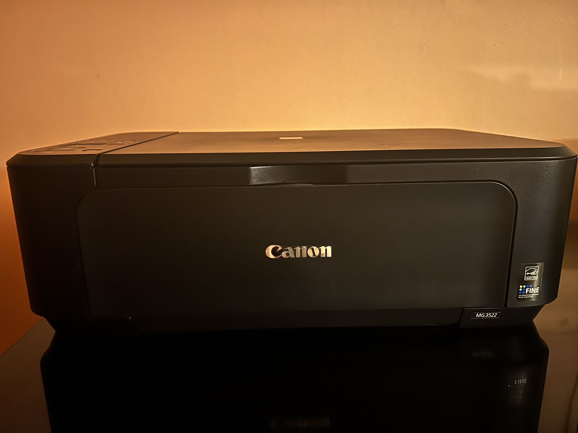 Canon PIXMA MG3522 Wireless Inkjet Photo All-in-One Printer - Print, Copy, Scan