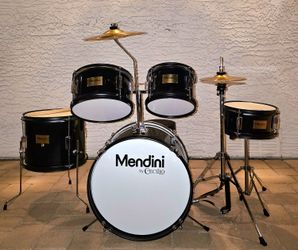 Mendini by Cecilio Drum Set