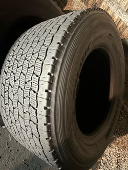 445/50/22.5 Bridgestone Recap