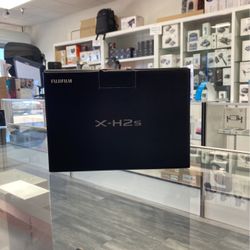 Fujifilm X-H2S