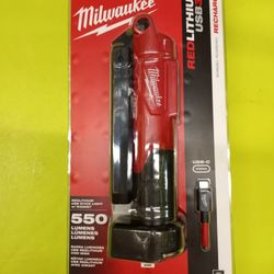 MILWAUKEE REDLITHIUM USB STICK LIGHT W/ MAGNETIC 550 LUMENS