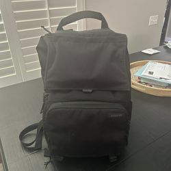 BREVITE The Runner Compact Camera Backpack Photography Backpack 18L Triple Black