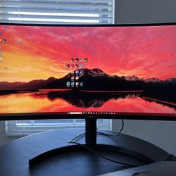 35" LG Curved Ultrawide Monitor (WQHD)