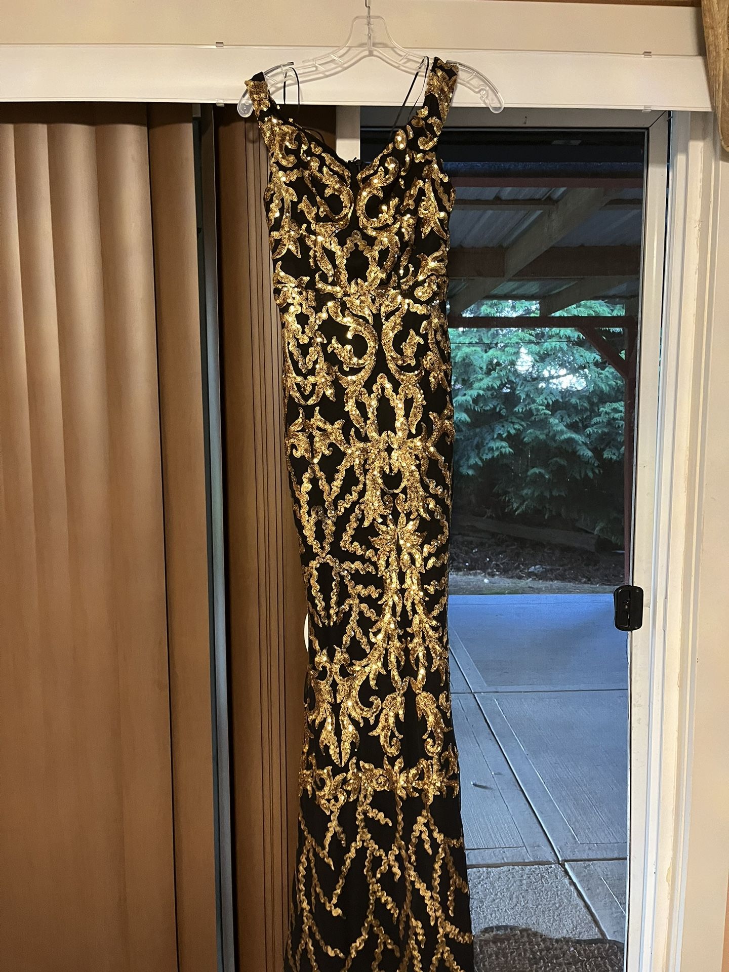 Fashion Nova Black Dress With Gold Design.