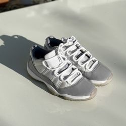 Jordan 11 Low “Cement Gray”
