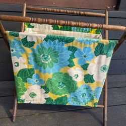 Vintage Knitting / Magazine Holder #5 In San Fernando 91340