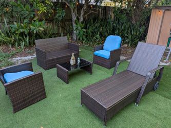 Back yard boogie furniture set