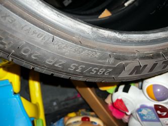(2) 285/35/zr20