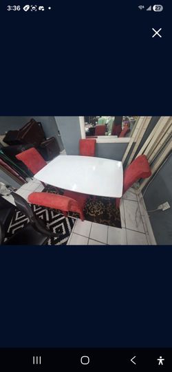 Dinner Room Table