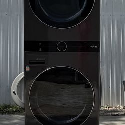 Lavadora y secadora de Torre ThinQ