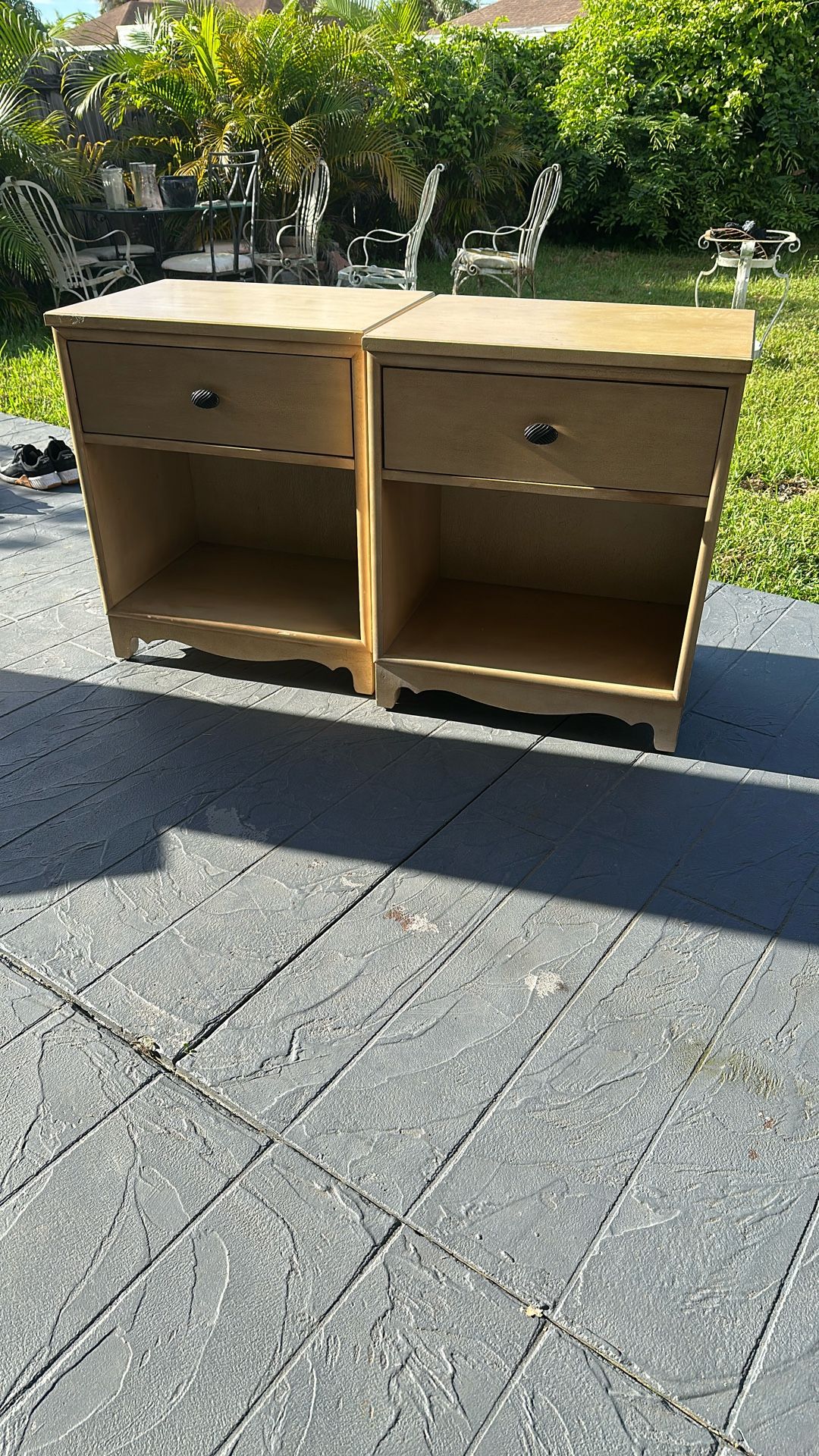 Cabinet Use Good Condition
