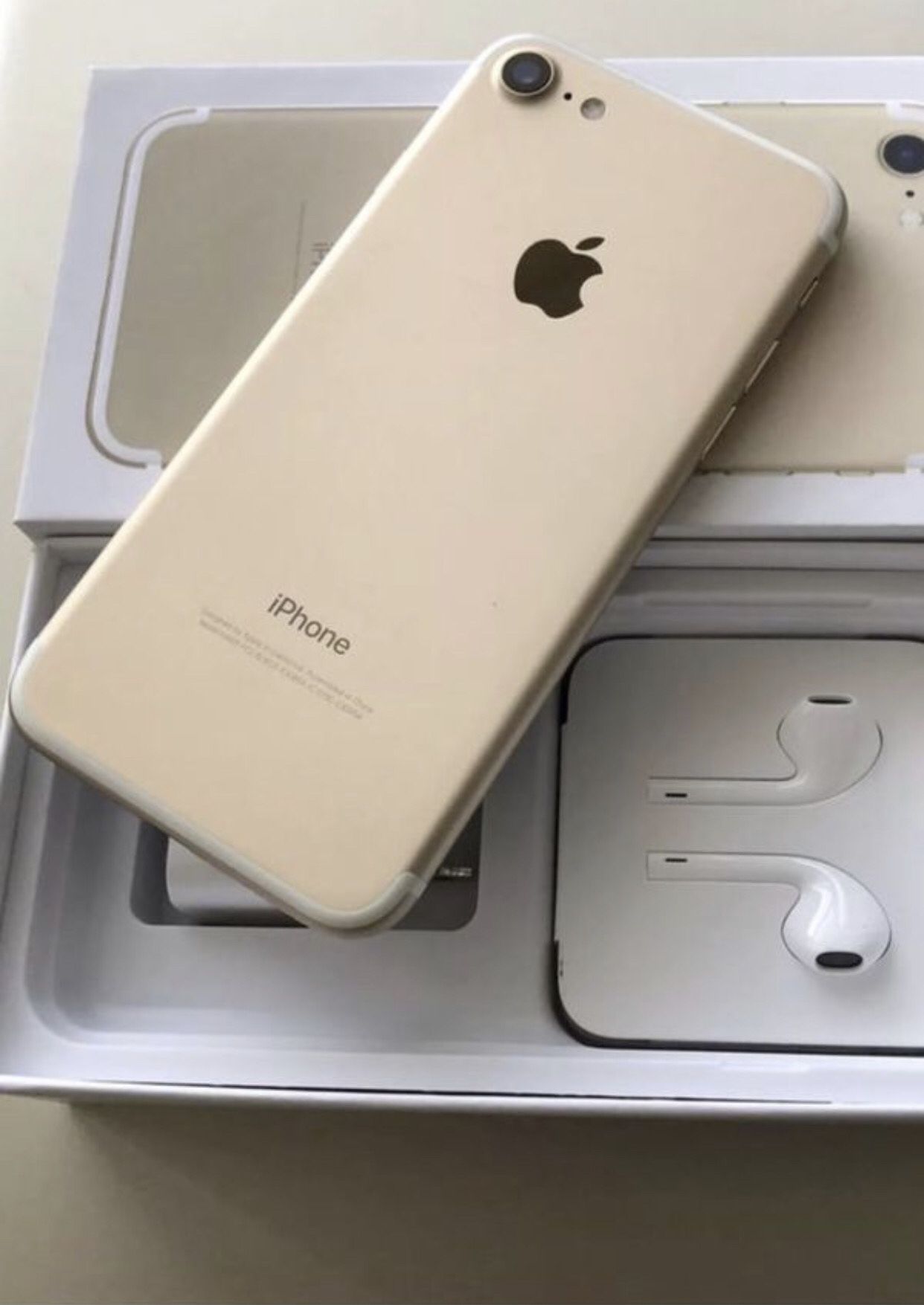 iPhone 7 (32GB ) Factory Unlocked | 30 Days warranty | Like New