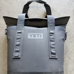 Yeti M15 Tote Soft Cooler