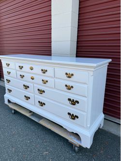Elegant white decorative