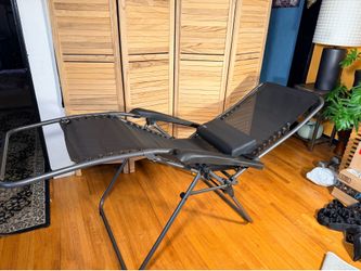 Brand New ULINE Zero Gravity Reclining Lounge Chair w/ Side Table & Cup Holder - Black