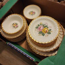 Vintage 22k Gold Rimmed China Dishes - Quban Royal