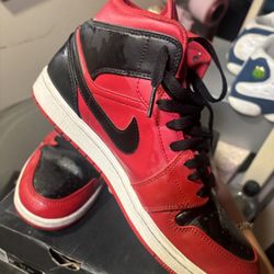Jordan 1 Mid
