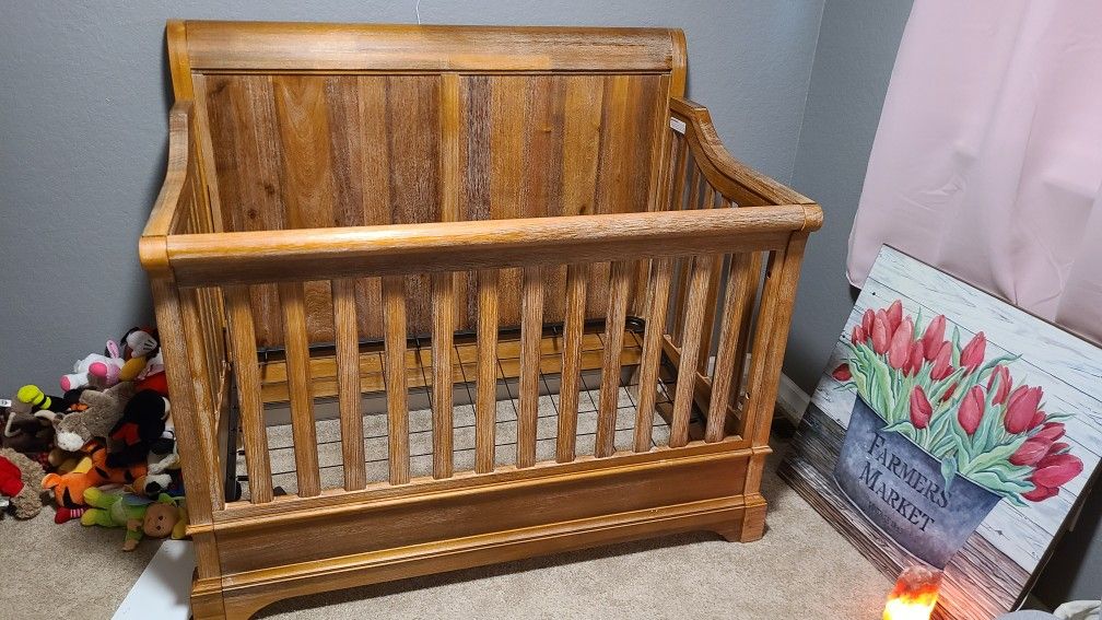 Bertini Pembrook 5-in-1 Convertible Crib & Matching Dresser/Changing Table Set