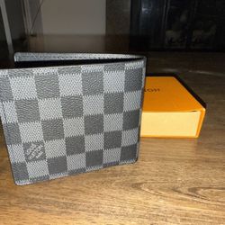 Men’s Wallet LV