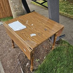 Free Wood Table