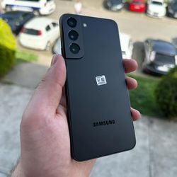 Samsung Galaxy S22 Unlocked / Desbloqueado 😀 - Different Colors Available