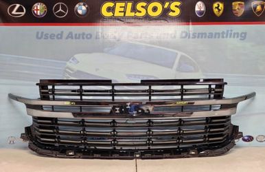 CHEVROLET TAHOE, SUBURBAN GRILLE OEM USED  2021  -  2024