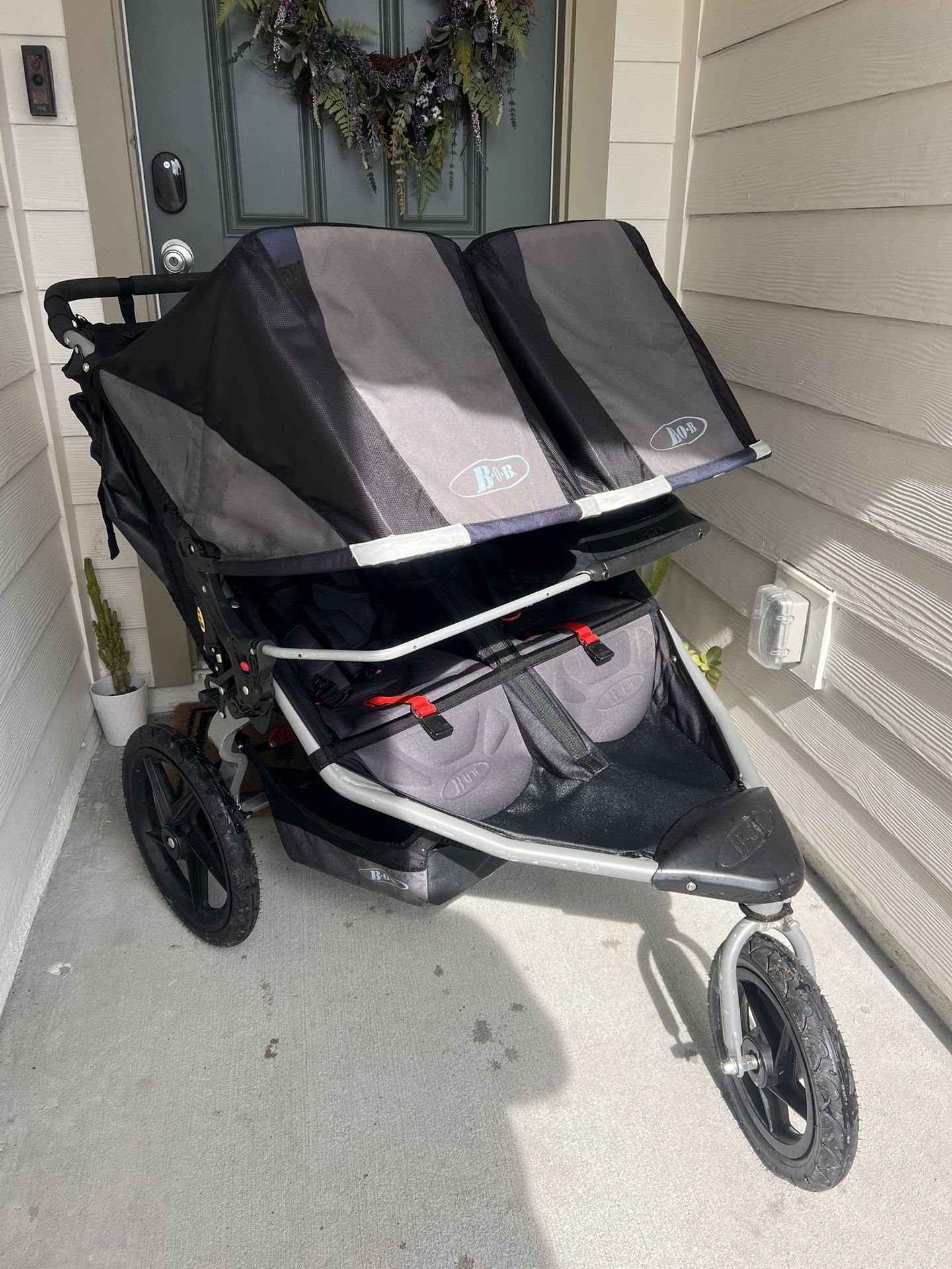 BOB Double Stroller . Perfect for Run/ Hike/ Beach
