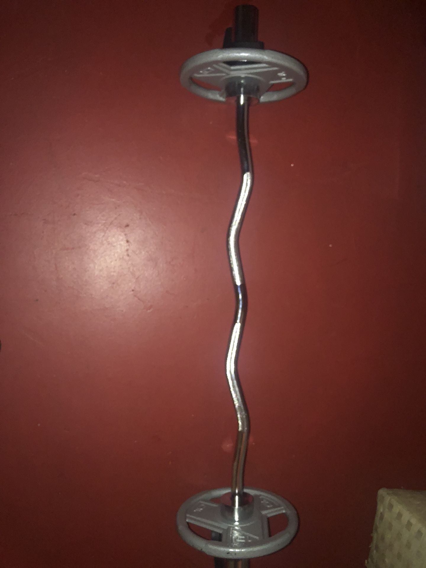 Ez Curl Bar 20 Pounds With The Bar