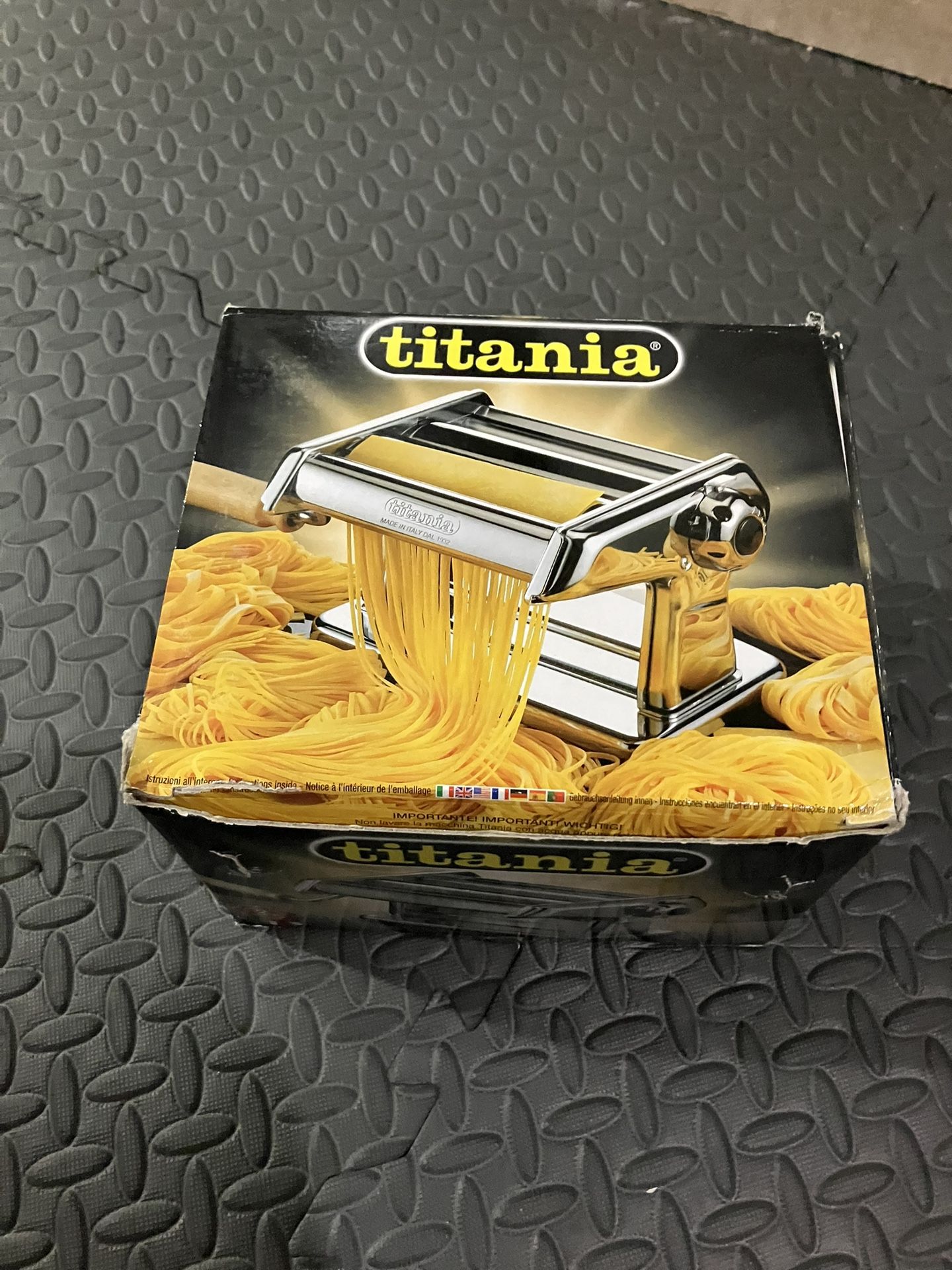 Titania Pasta Maker (3 total)