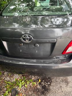 2010 Toyota Camry 4dr Sedan I4 Auto LE Car