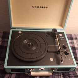 Crosley Record Player W/vinyl Records