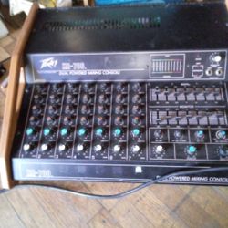 Peavey XR-700 mixing console