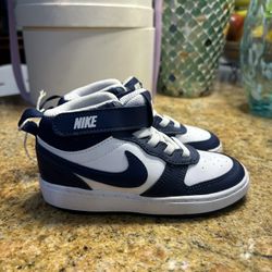 Nk Authentic Brand New White /blue No Box Size 9 Infant