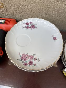 Set  Of 4 Breakfast/appetizer Plates In Beautiful Designs With Excellent Conditions