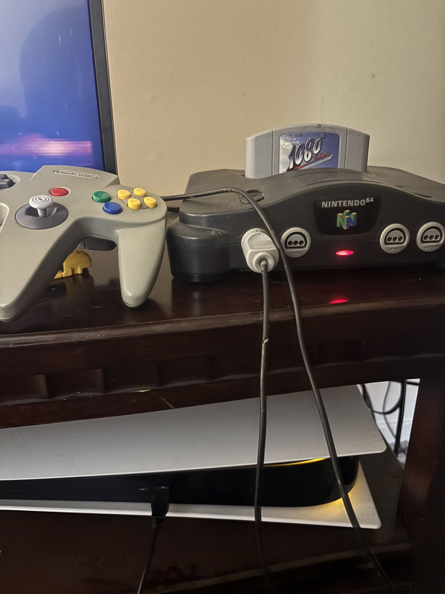 Nintendo 64 w/ Controller & Games