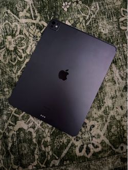 iPad Pro 13 inch 1TB 16GB Ram