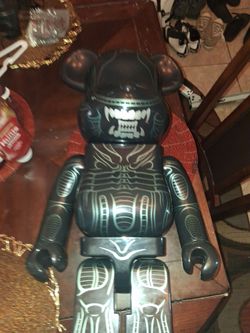 Alien Warrior 1000 Percent Bearbrick