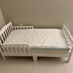 Toddler Bed With Mattress