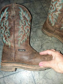 Ladies steel toe cowboy work boots wore like 4 times
