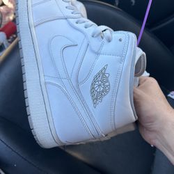 Air Jordan 1s Mid 